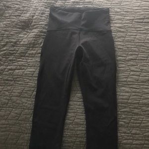 Lulu lemon Train Times Crops Sz 04